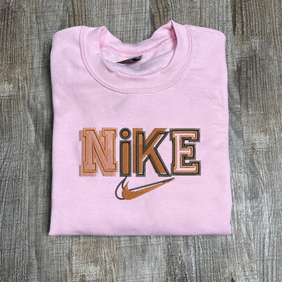 Abstract Nike embroidered crewneck sweatshirt, customizable - Picture 4 of 4